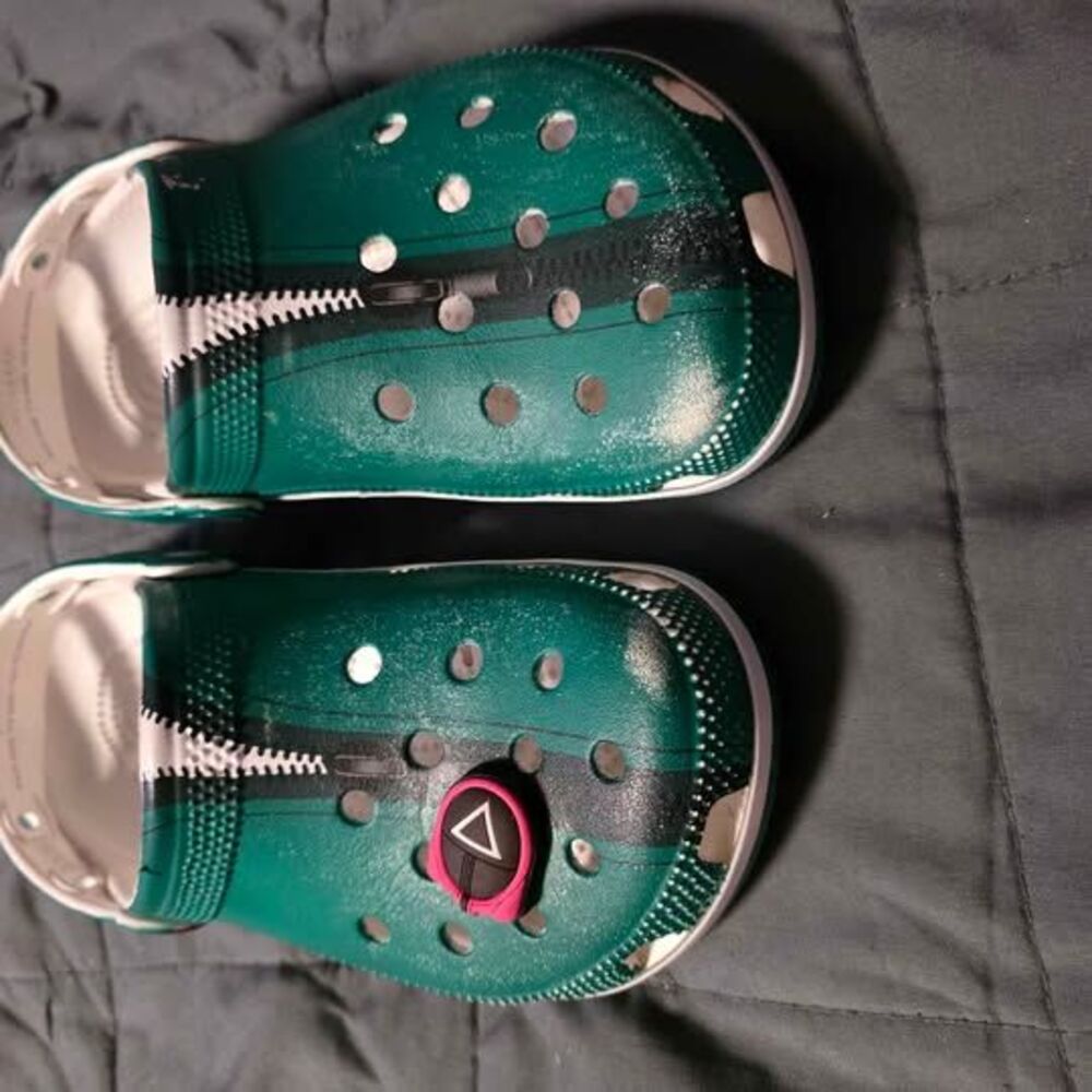 Crocs x Squid Game Classic Clogs Green Mens Size 6 / Womens Size 8